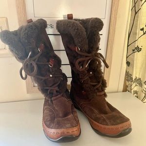 The north face waterproof lace up boots.